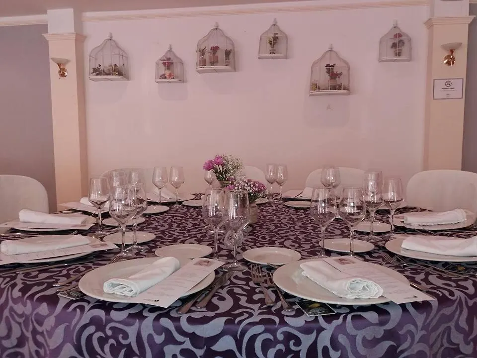 Hotel Mitra Crisalida Cabra